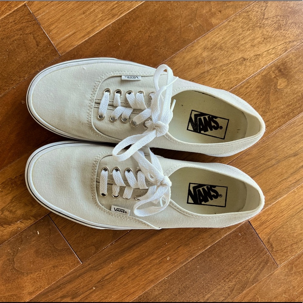 Vans unisex boat shoes/sneakers.